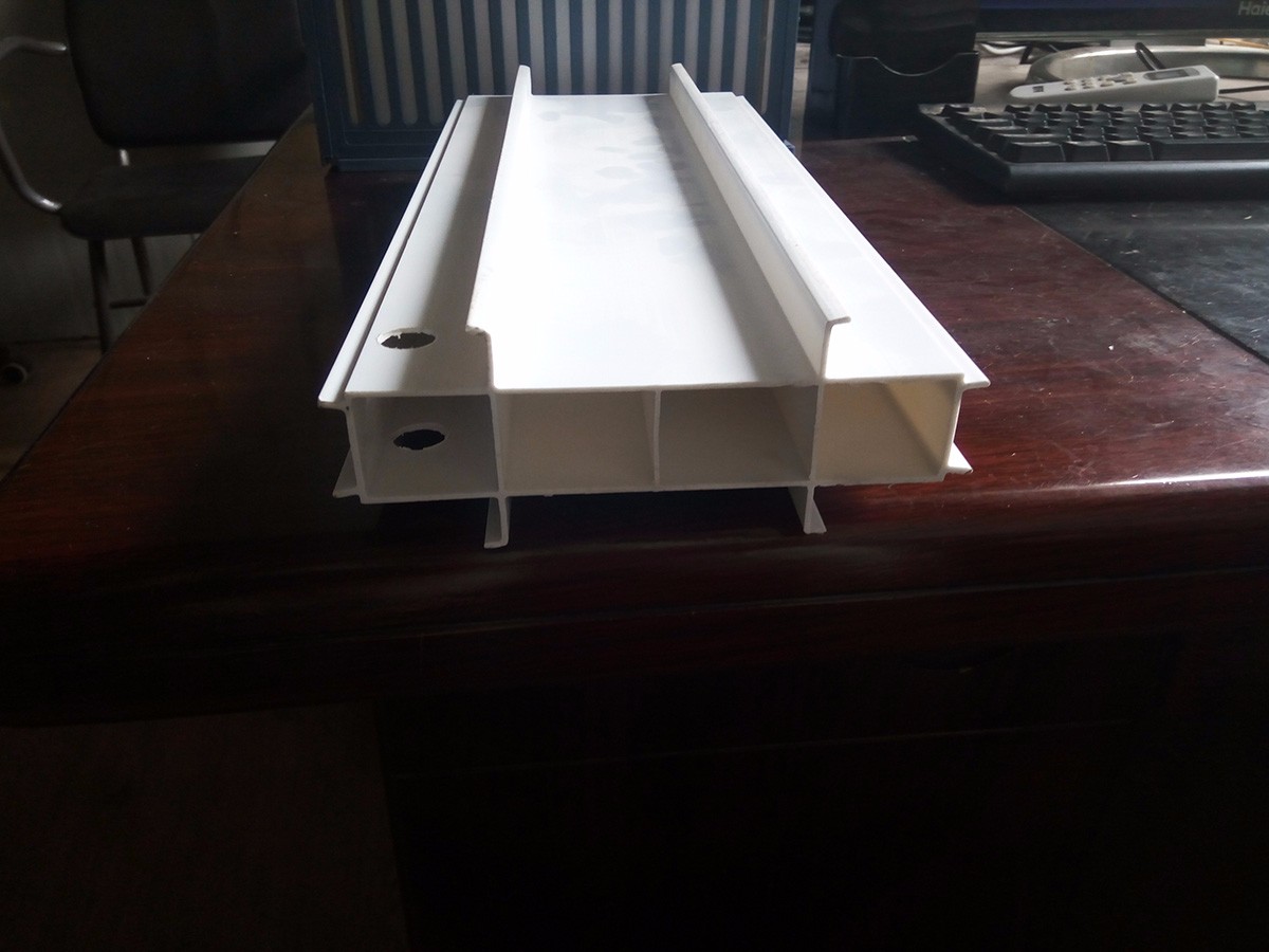 德宏立面拉缝板 (1)150MM宽拉缝板